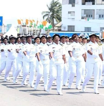 Défilé de la troupe féminine de la DGAMP