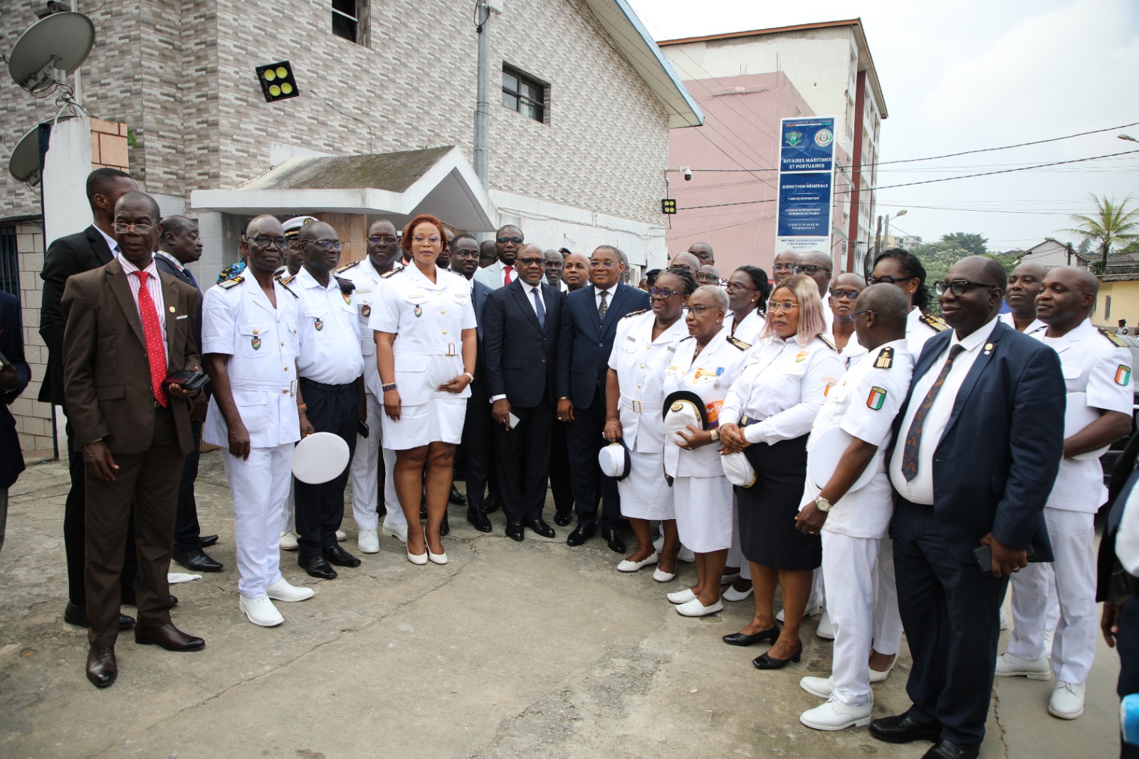 Le ministre Délégué auprès du Ministre des Transports chargé des Affaires Maritimes  à la DGAMP